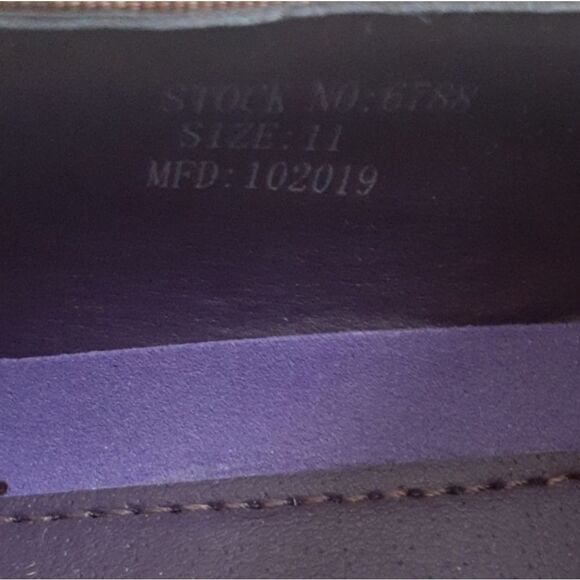 Gold spiked Royal Shoes - Picture 9 of 10